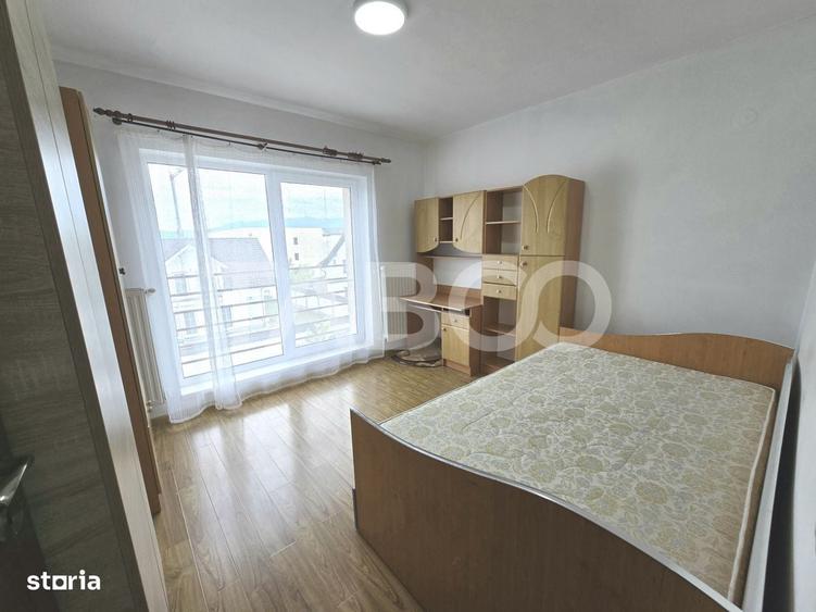 Apartament cu 3 camere decomandat în Șelimbăr — fotografia 1