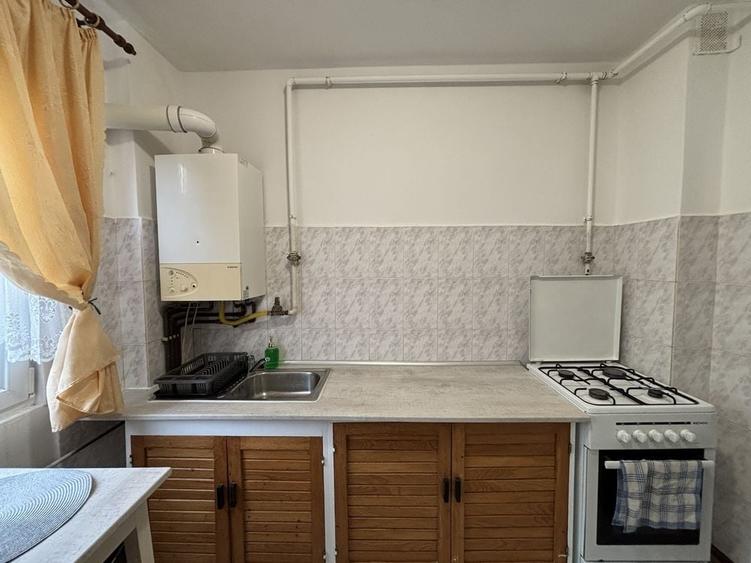 Apartament cu 2 camere decomandat în Exterior Vest