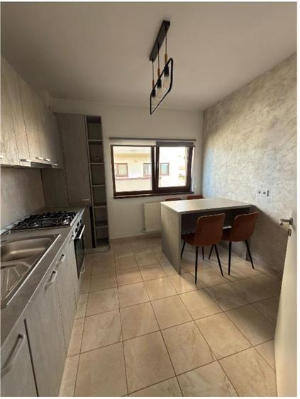 Apartament cu 2 camere decomandat, mobilat în Sânpetru