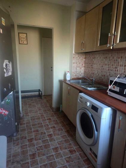 Apartament cu 3 camere semidecomandat în Titan