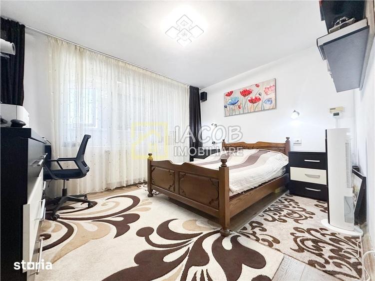 Apartament cu 2 camere decomandat în Cornișa