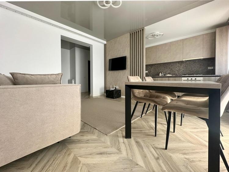 Apartament cu 2 camere decomandat, mobilat în City Park Mall