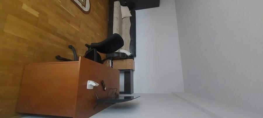 Garsonieră decomandată în Podul de Fier
