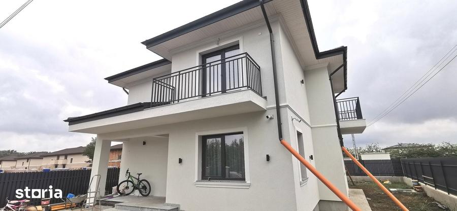 Casă cu 4 camere cu Teren 420 Mp în Miroslava