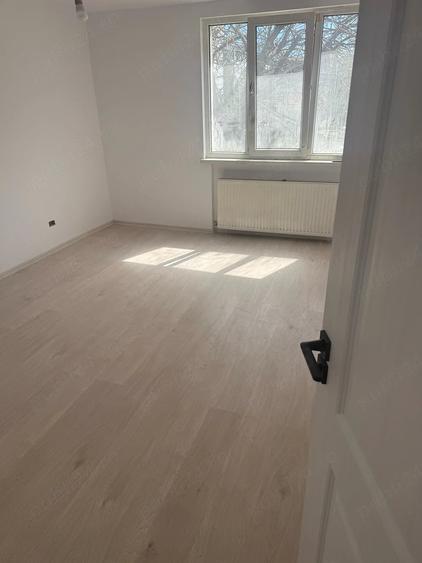 Apartament cu 2 camere decomandat în Mărăței