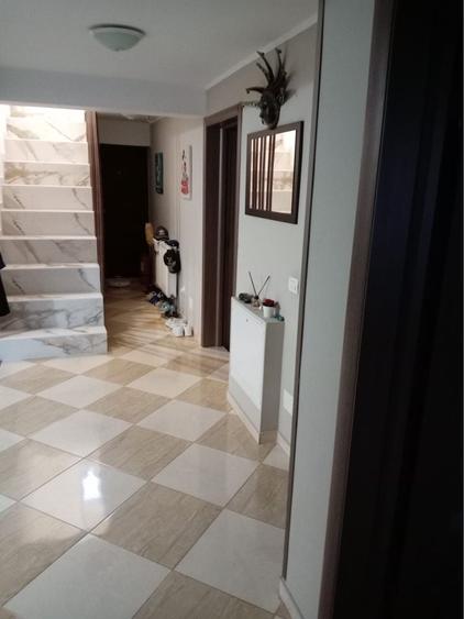 Casă cu 4 camere în Afumați