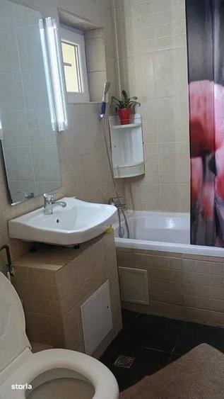 Apartament cu 3 camere decomandat în Doamna Ghica