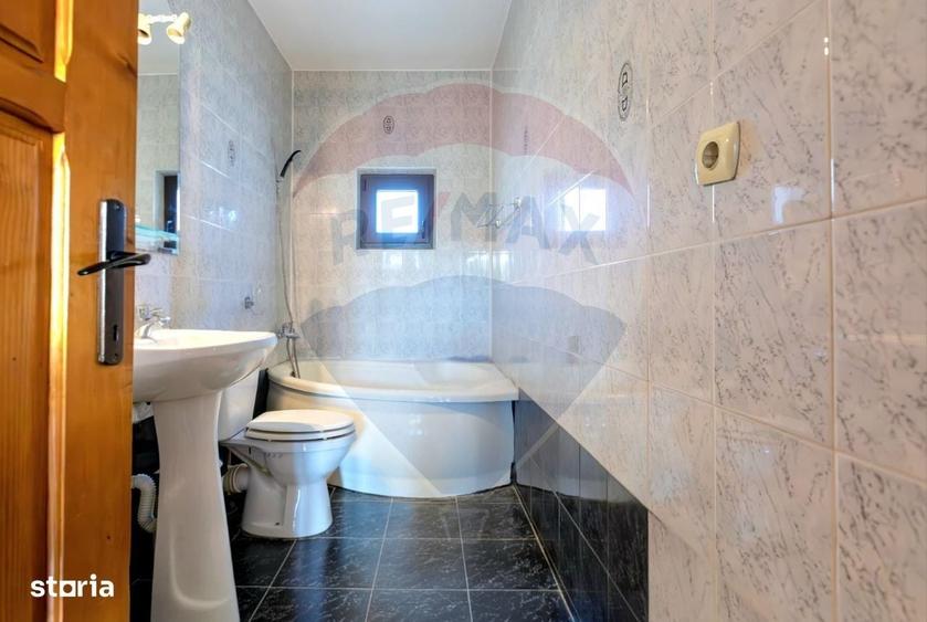 Casă cu 3 camere cu Teren 1251 Mp în Săucești