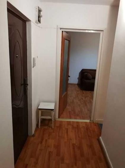 Garsonieră decomandată în Răcădău