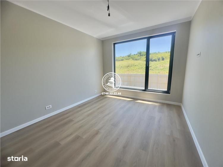 Casă cu 4 camere cu Teren 500 Mp în Bârnova