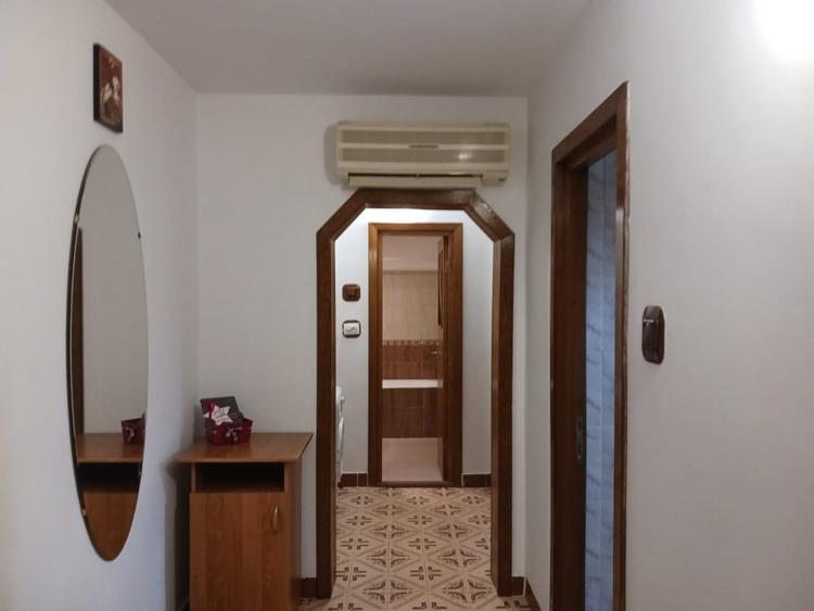 Apartament cu 2 camere decomandat, mobilat în Craiovița Nouă