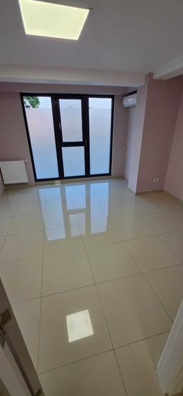 Spațiu comercial, de 150 mp, în Șerbănești
