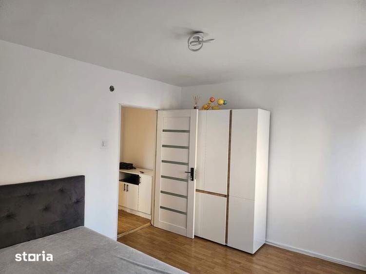 Inchiriez apartament 2 camere,decomandat, zona str.G Enescu - 8
