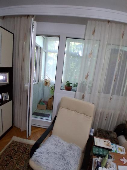 Apartament cu 2 camere semidecomandat în Podu Roș
