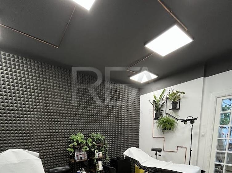 Apartament cu 4 camere semidecomandat, mobilat în Romană
