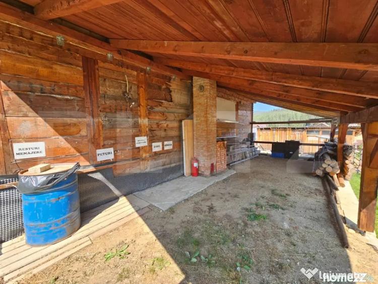 Casă cu 5 camere cu Teren 250 Mp în Tău
