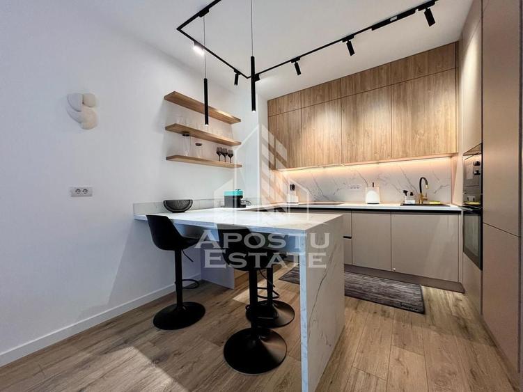 Apartament cu 2 camere semidecomandat, mobilat în Torontalului