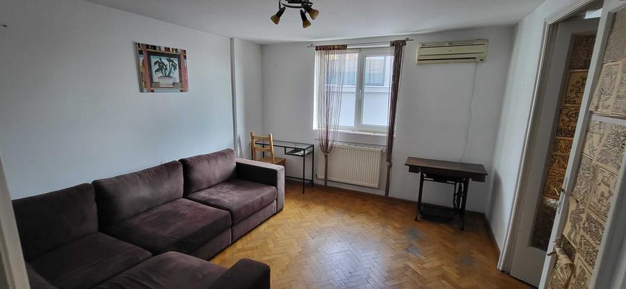 Apartament cu 3 camere semidecomandat în Ultracentral