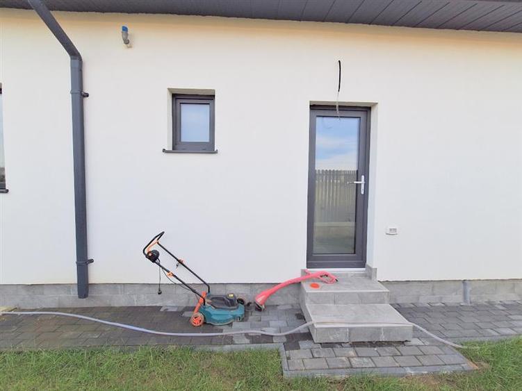 Casă individuală cu 3 camere cu Teren 270 Mp în 9 Mai