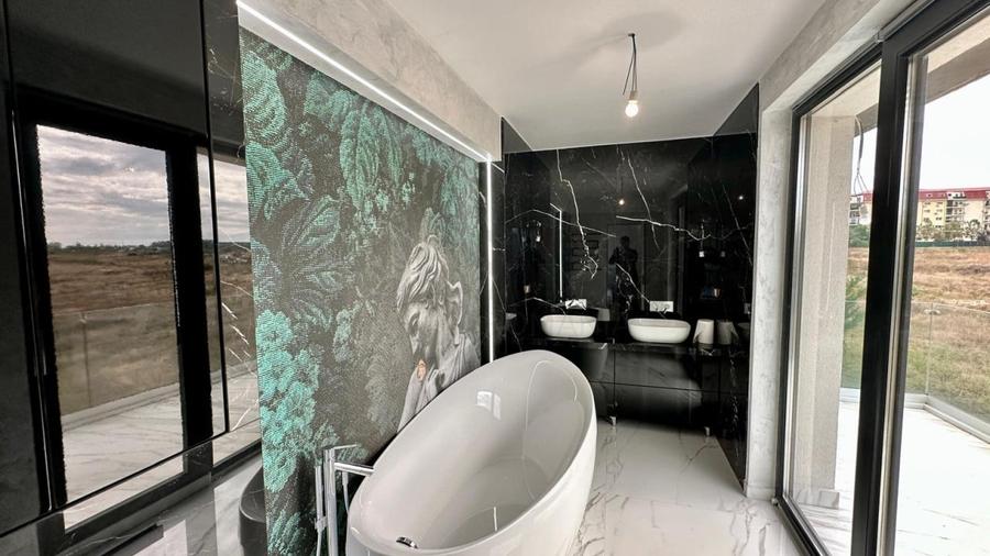 Casă individuală cu 4 camere cu Canalizare în Pipera