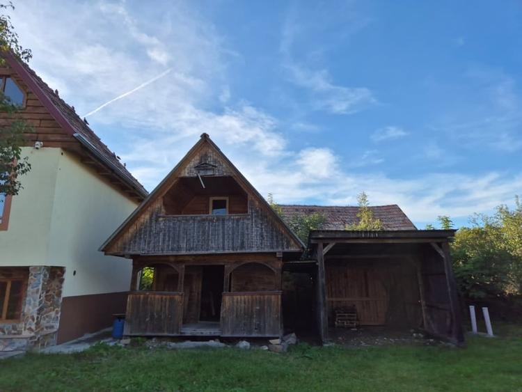 Casă individuală cu 4 camere cu Teren 1000 Mp în Livada (Petreștii de Jos)