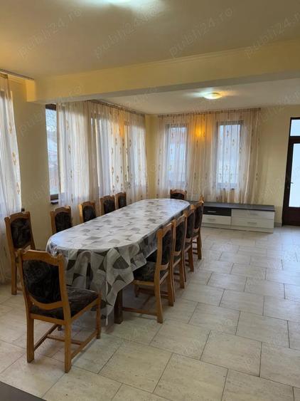 Casă cu 5 camere cu Teren 500 Mp în Episcopia Bihorului