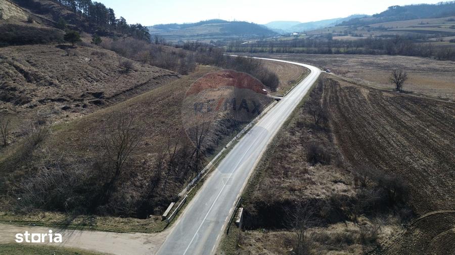 Teren de 2000 mp, în Moșna