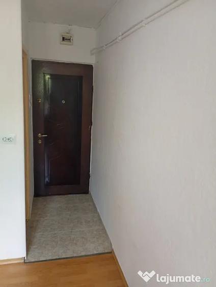 Garsonieră semidecomandată în Central