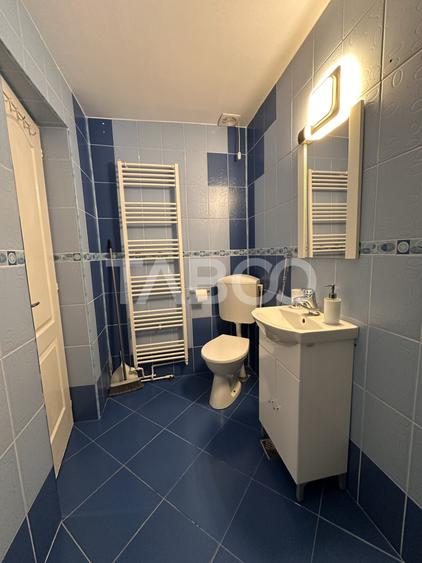 Apartament cu 5 camere semidecomandat, mobilat în Lazaret