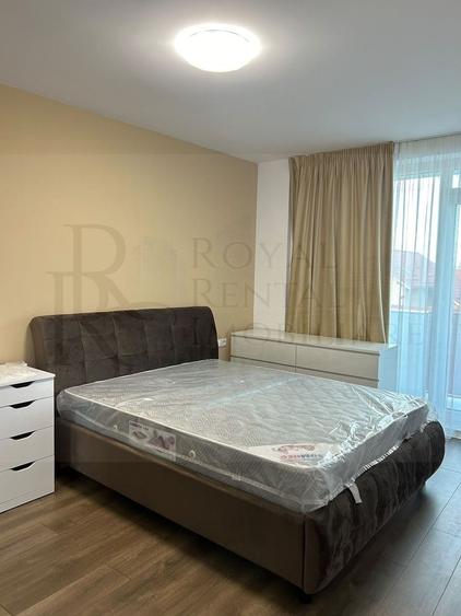 Apartament cu 3 camere decomandat, mobilat în Bulgaria