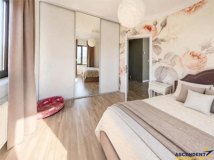 Casă cu Teren 1532 Mp în Șinca
