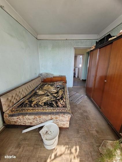 Apartament cu 4 camere semidecomandat în Hipodrom