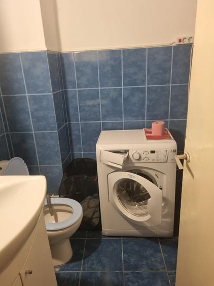 Apartament cu 3 camere decomandat în Mofleni