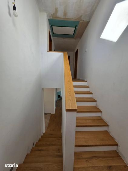 Casă cu 5 camere cu Teren 311 Mp în Central