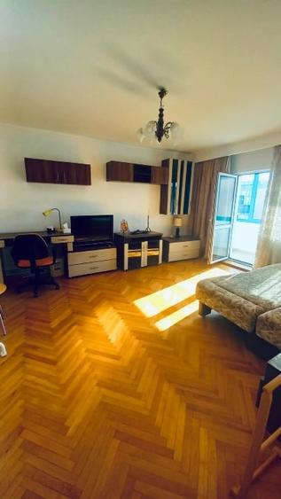 Apartament cu 3 camere decomandat în Mărăști