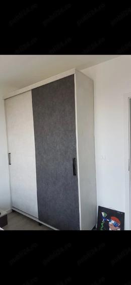 Apartament cu 2 camere decomandat în Girocului