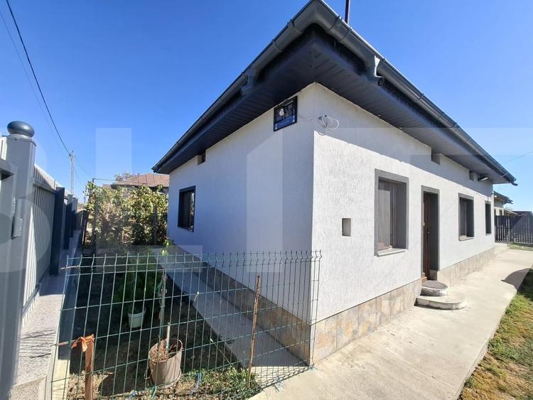 Casă individuală cu 6 camere cu Canalizare în Cezieni