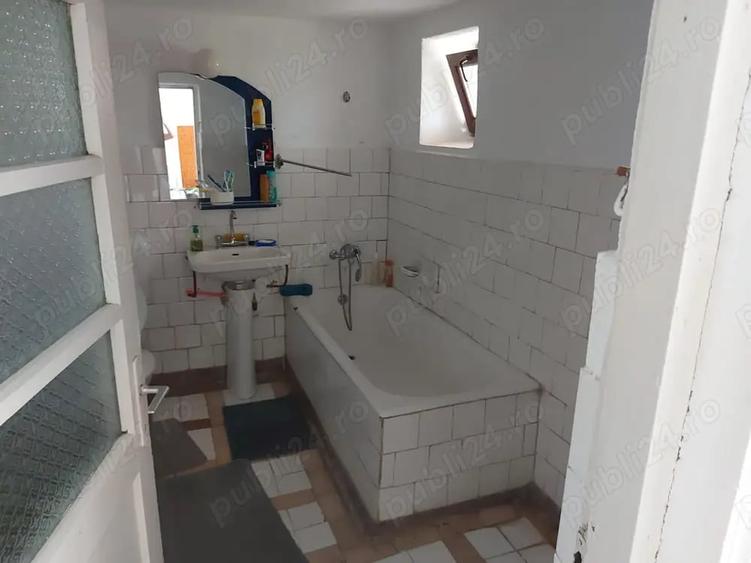 Casă cu Teren 919 Mp în Central