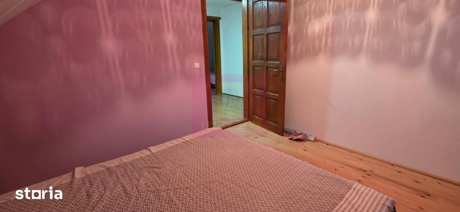 Casă cu 5 camere cu Teren 993 Mp în Adunați