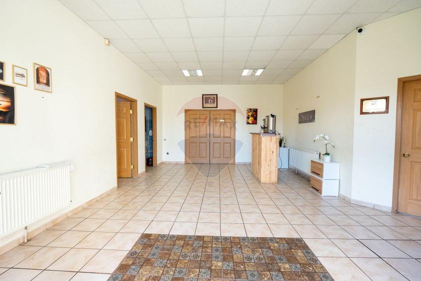 Spațiu comercial, de 350 mp, în Găvana
