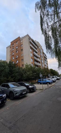 Apartament cu 2 camere semidecomandat în Tătărași