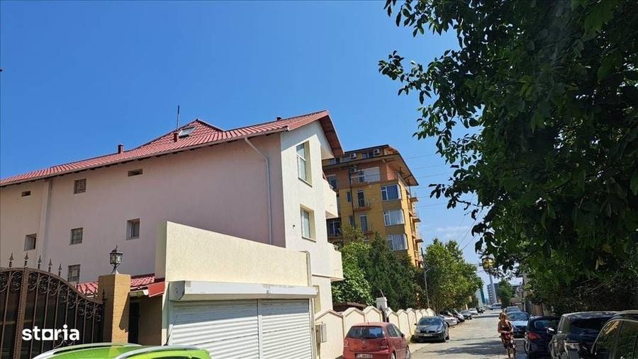 Casă cu 4 camere în Central