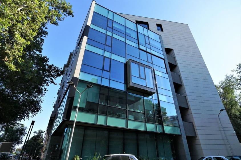Birou, de 228 mp, în Universitate