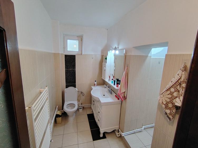 Apartament cu 2 camere semidecomandat, mobilat în Ultracentral