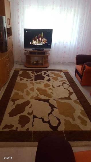 Apartament cu 3 camere în Județean