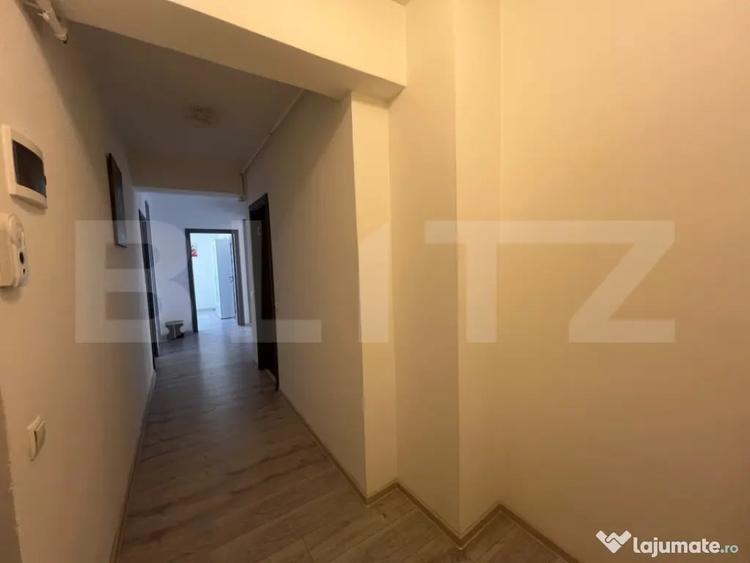 Apartament cu 3 camere semidecomandat în Florești