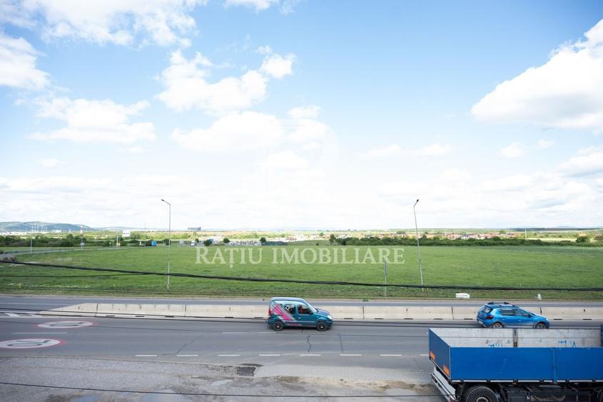 Casă cu 18 camere cu Canalizare în Sânmartin