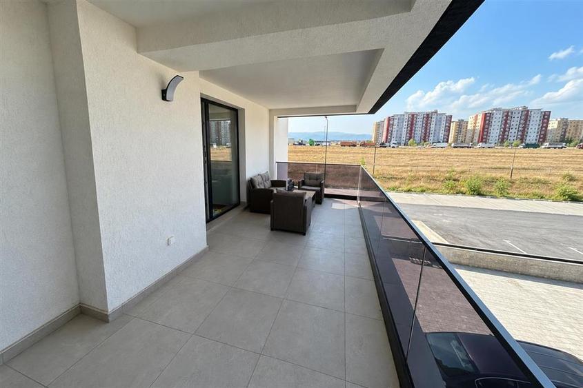 Apartament cu 2 camere semidecomandat în Exterior Sud