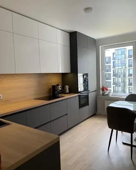 Apartament cu 3 camere decomandat în Theodor Pallady