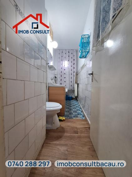 Apartament cu 2 camere nedecomandat în Energiei